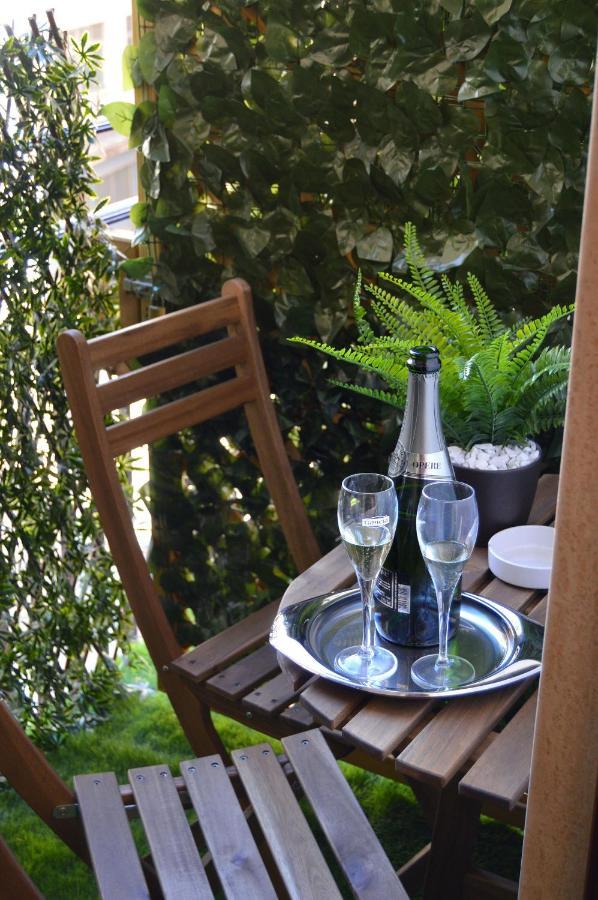Station Couette-café Naples